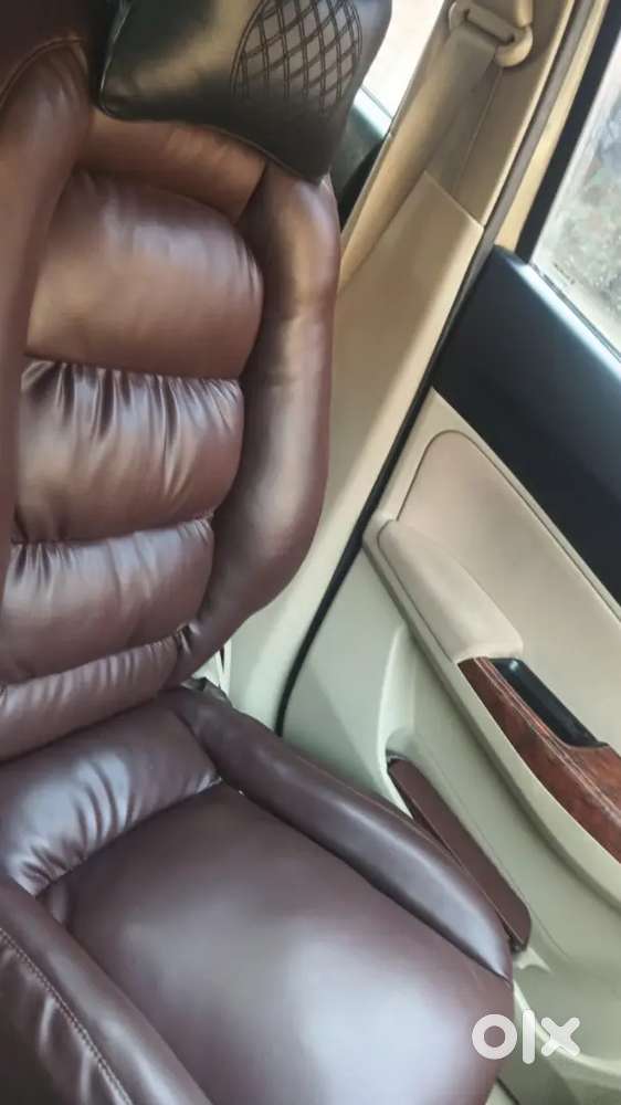 7 Seater Purchase. Gadi Mai Koi Kaam Nahi Hai