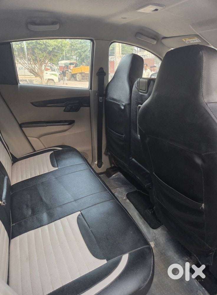 Mahindra Kuv 100 Mahindra-kuv-100-d75-k8, 2017, Diesel