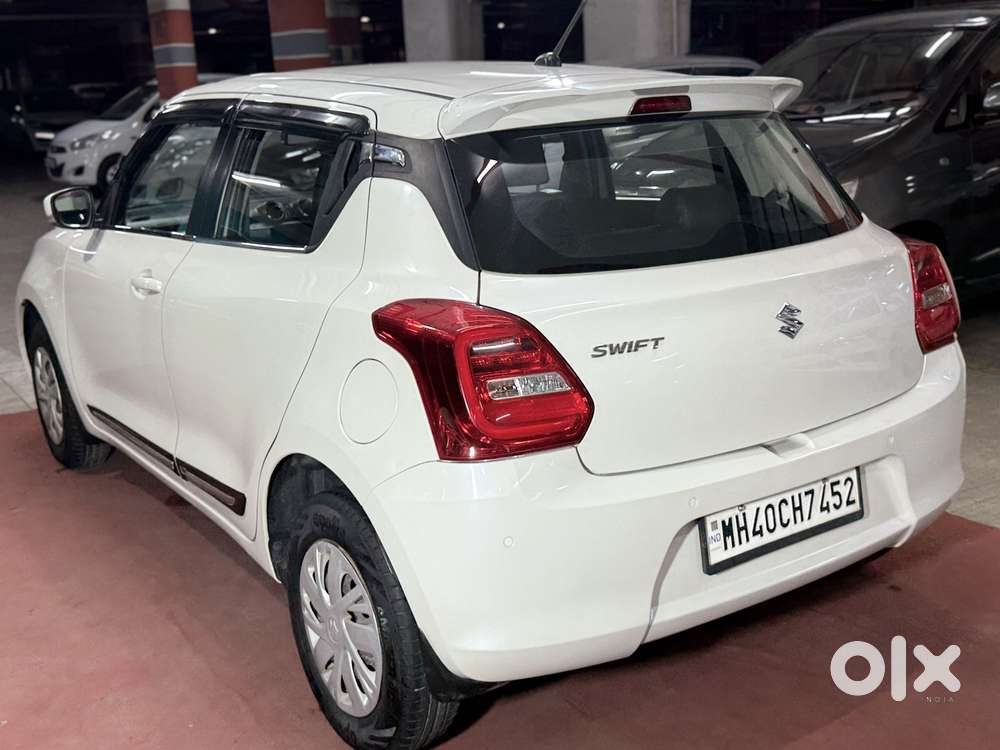 Maruti Suzuki Swift Vxi + Manual, 2022, Petrol