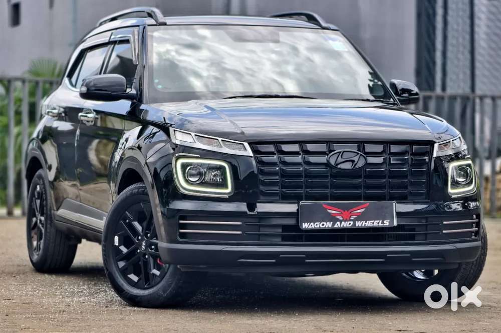 Hyundai Venue Sx(o) 1.0 Turbo Dct Knight Edition, 2023, Petrol