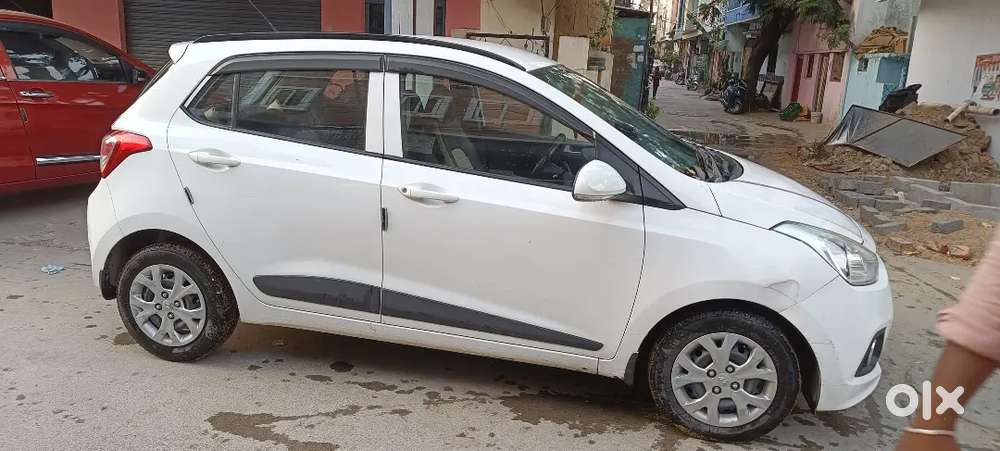 Hyundai Grand I10 2016 Petrol 88350 Km Driven