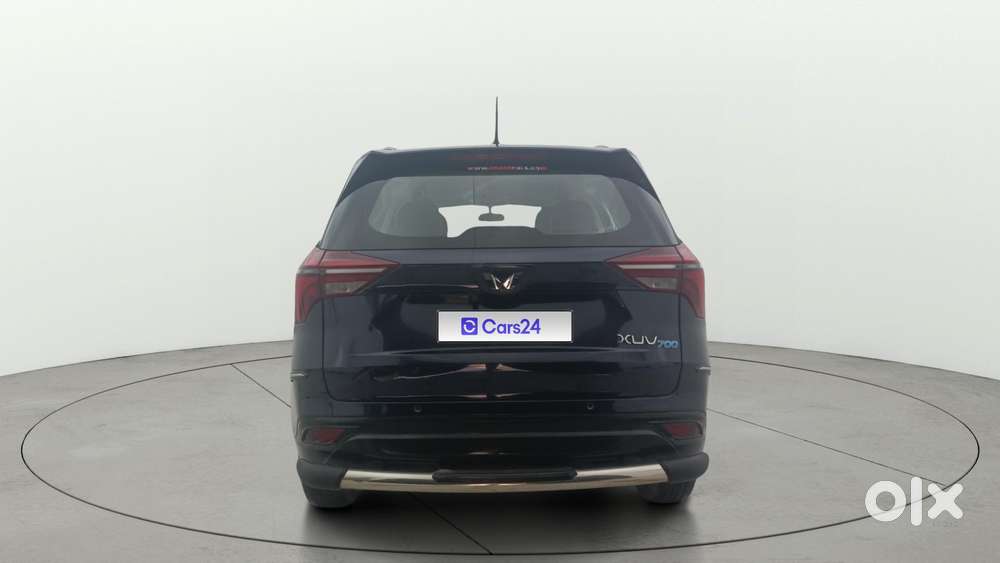 Mahindra Xuv700 2.0 Mx Petrol Mt 5 Str, 2022, Petrol