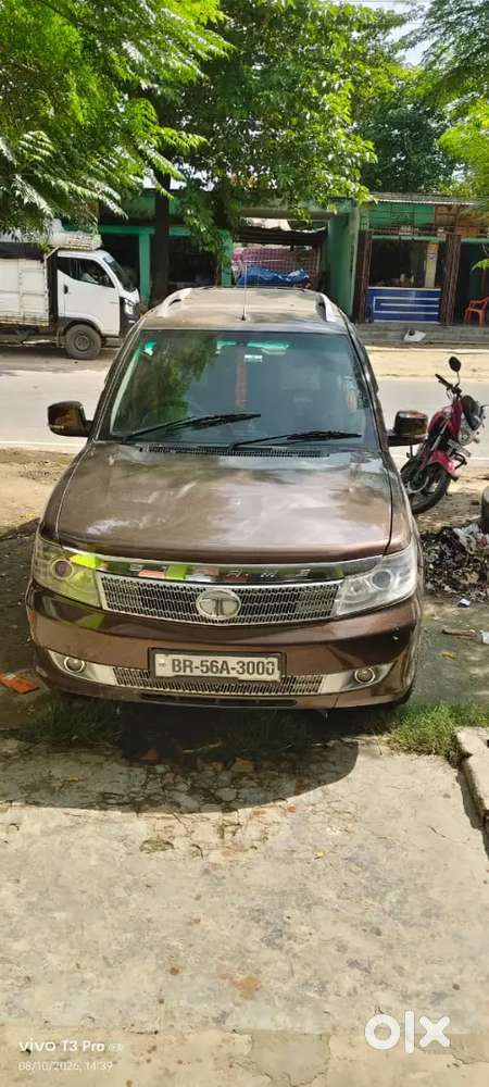 Tata Safari Storme 2015