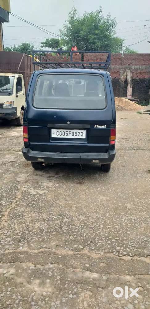 Maruti Suzuki Omni 2010