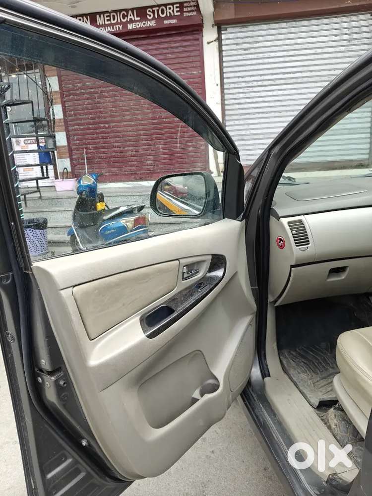Toyota Innova 2.5 G4