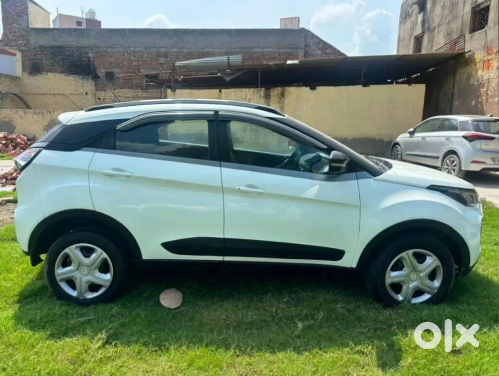 Tata Nexon 1.5 Petrol 2022 Sunroof