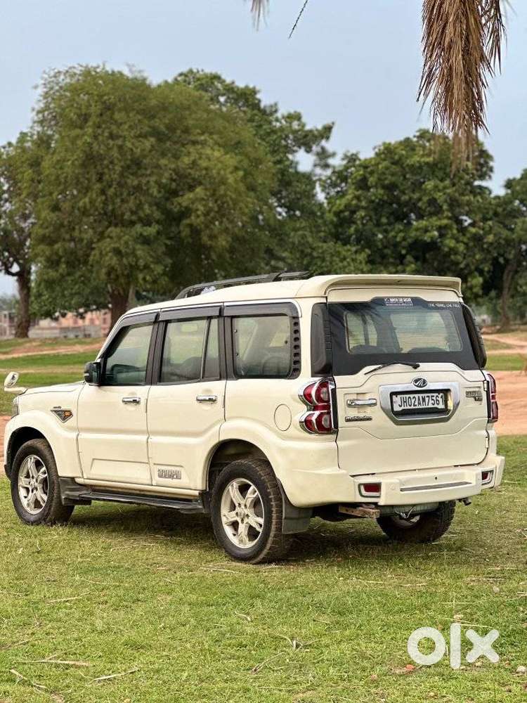 Mahindra Scorpio S10, 2016, Diesel