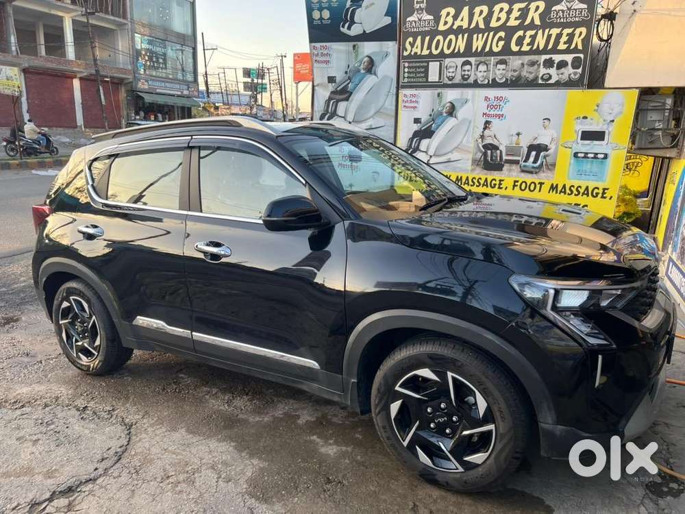 Kia Sonet 2025 Petrol 4900 Km Driven