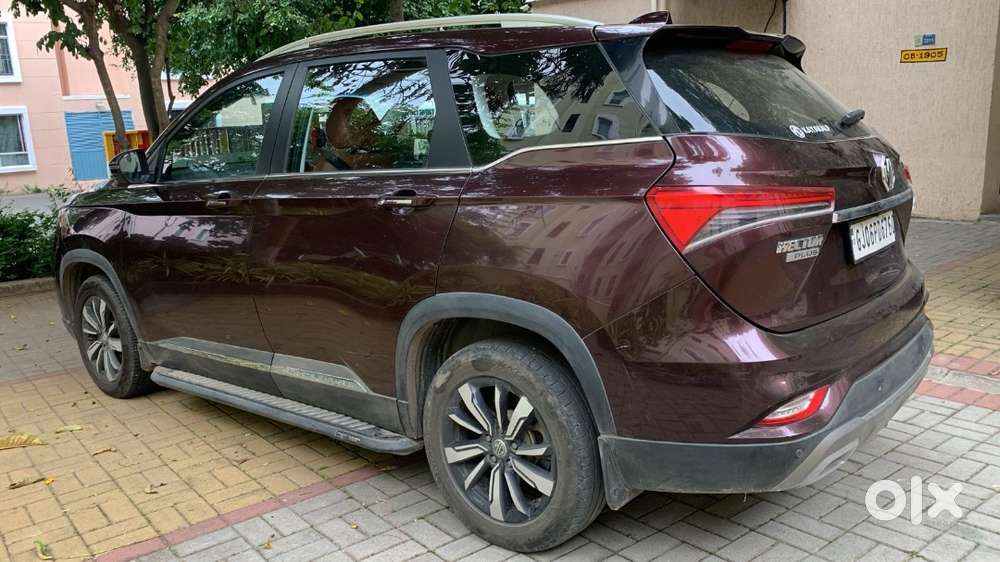 Mg Hector Plus - Dct Petrol