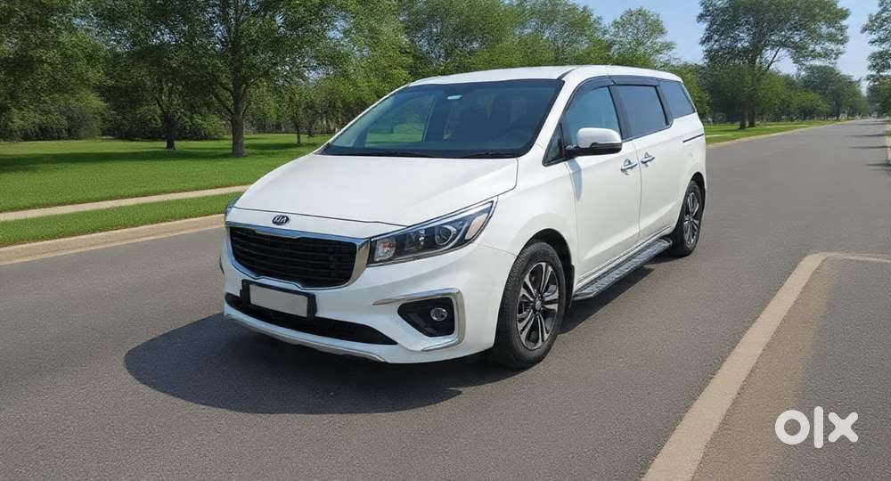 Kia Carnival Premium, 2021, Diesel