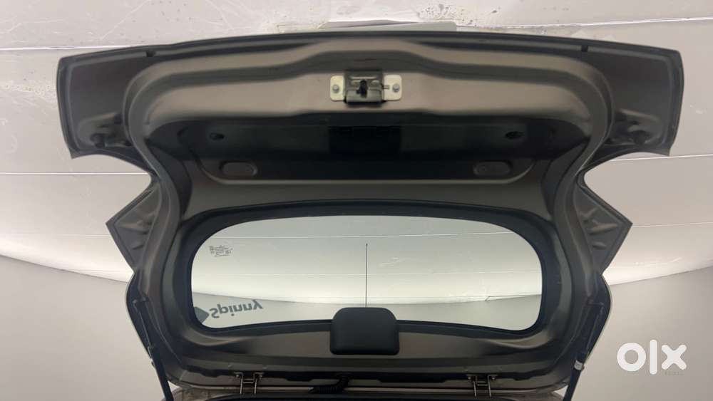 Renault Kwid 2019-ongoing 1.0 Rxt Amt (o), 2018, Petrol