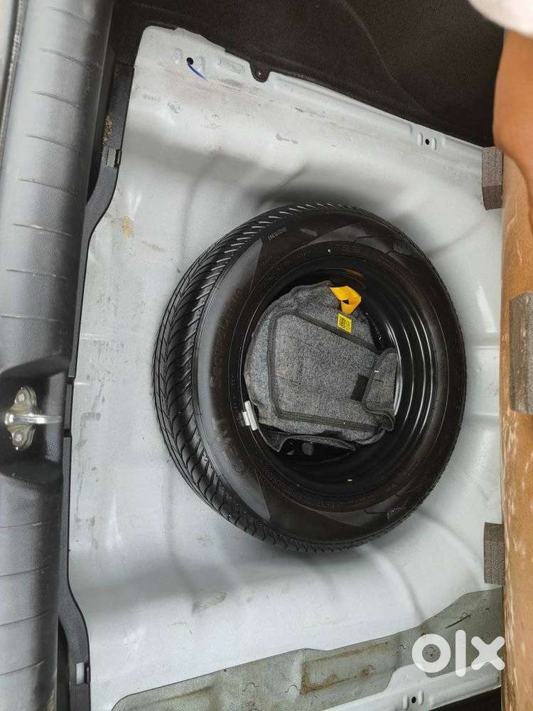 Hyundai Verna 1.5 Sx (o) Vtvt, 2024, Petrol