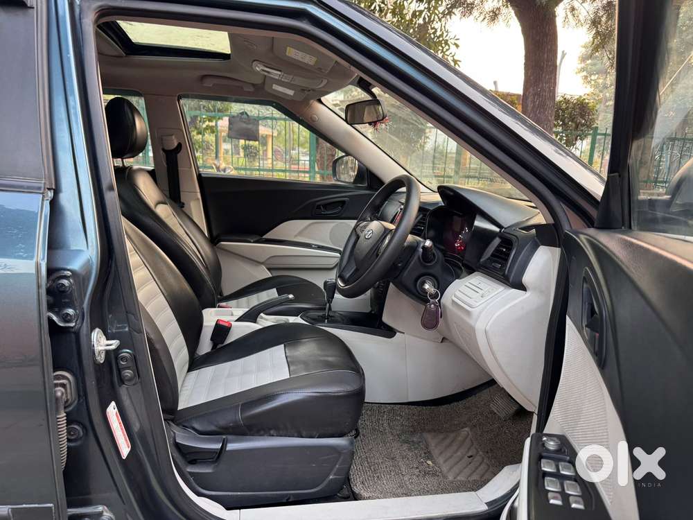 Mahindra Xuv300 W6 Amt Diesel, 2022, Diesel