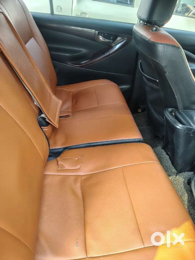 Toyota Innova Crysta 2017 Diesel 122000 Km Driven Well Maintained