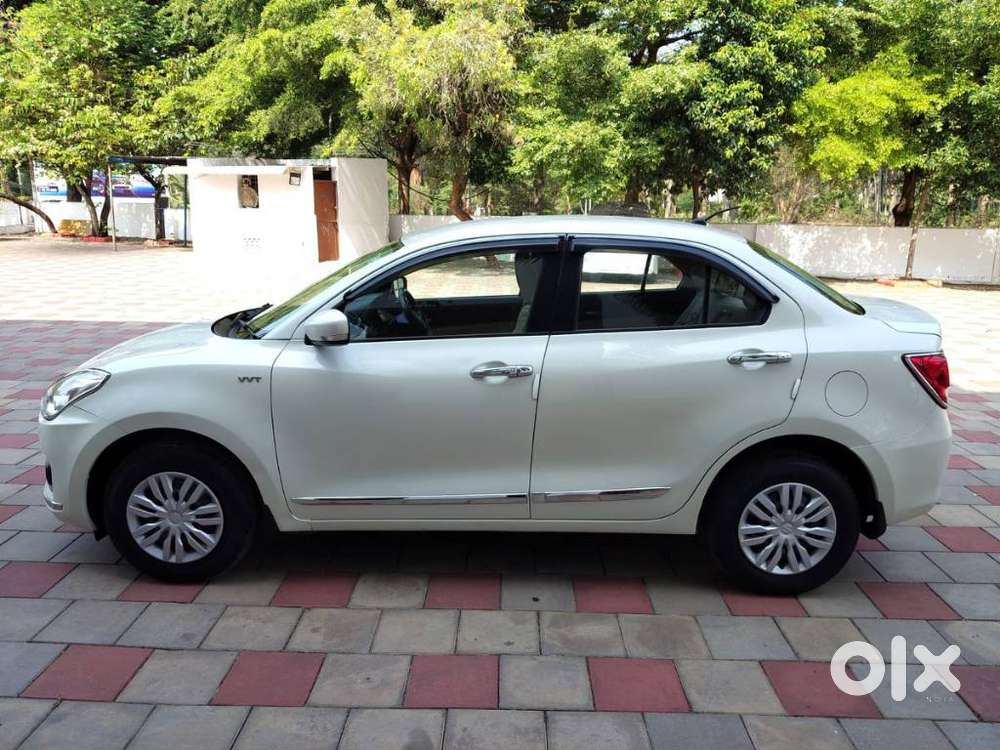 Maruti Suzuki Swift Dzire Vxi(o) Mt, 2017, Petrol