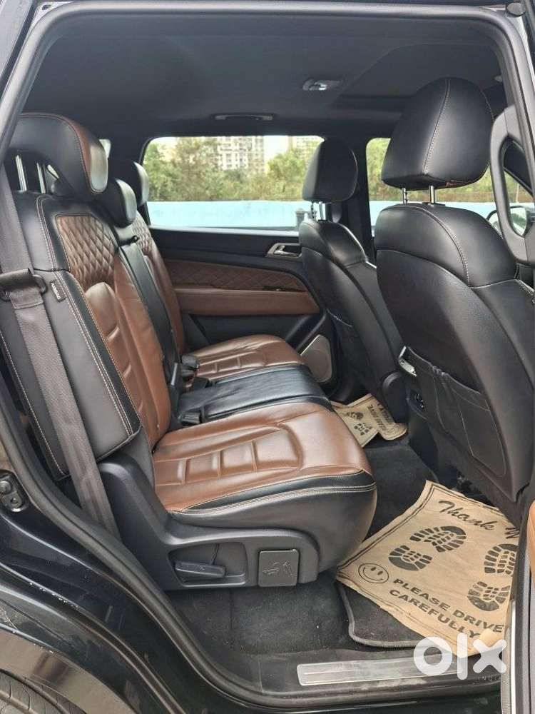 Mahindra Alturas G4 4wd At, 2021, Diesel