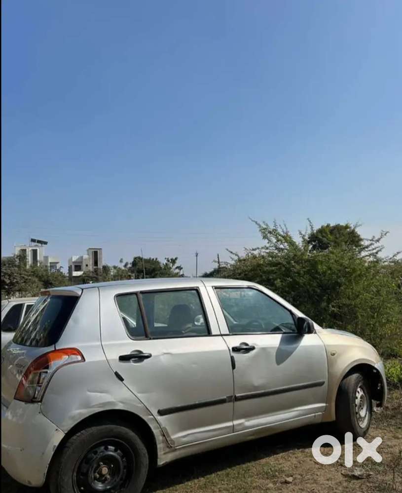Maruti Suzuki Swift 2009 Petrol 132000 Km Driven