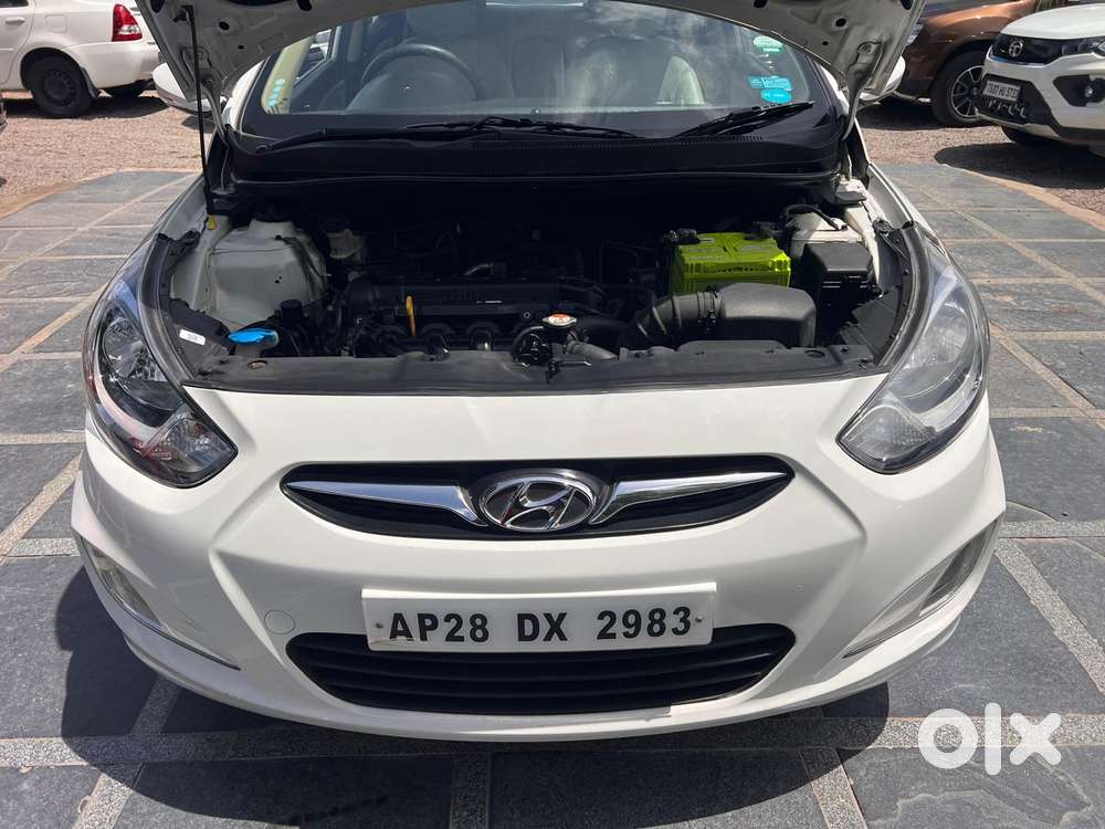 Hyundai Verna 1.6 Vtvt Sx, 2014, Petrol