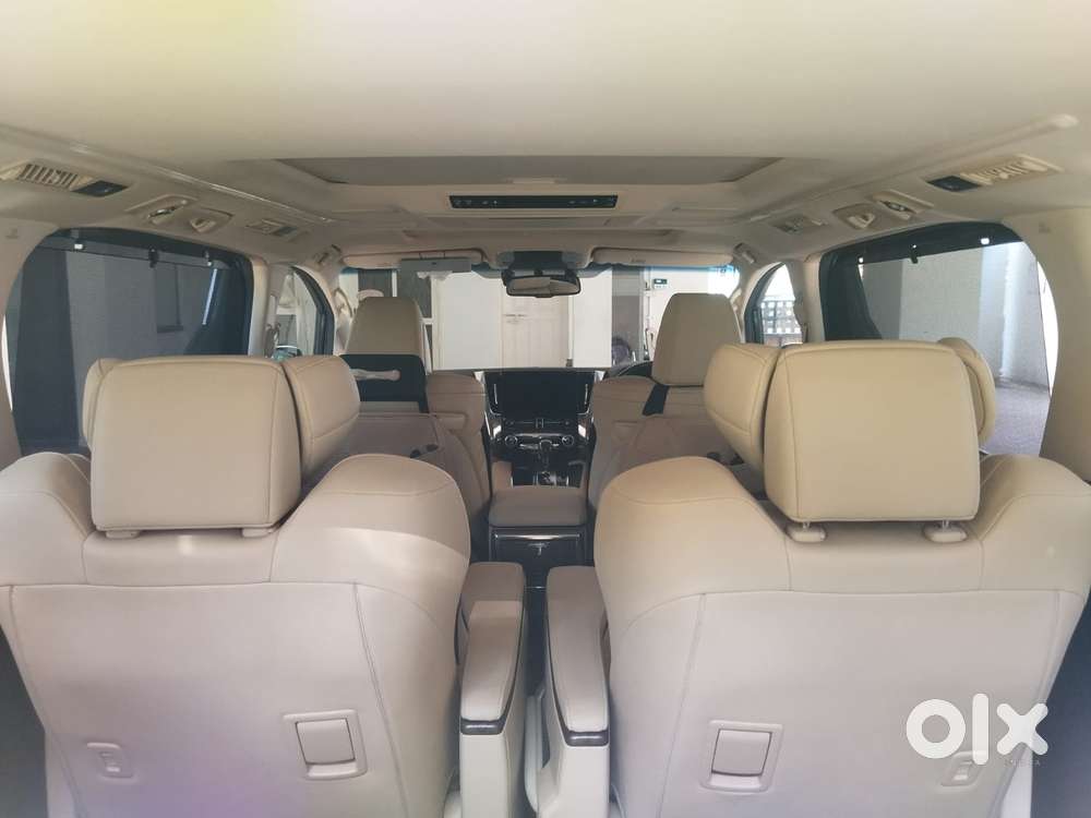 Toyota Vellfire 2.5 Hybrid, 2023, Petrol