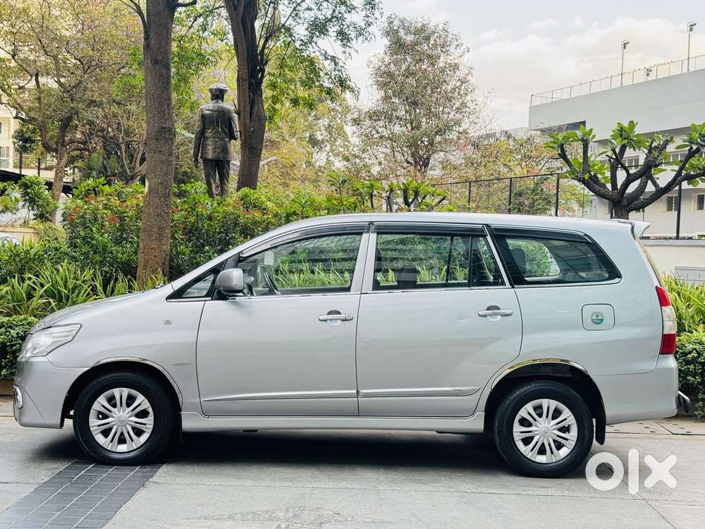 Toyota Innova 2.5 Gx (diesel) 7 Seater Bs Iv, 2015, Diesel