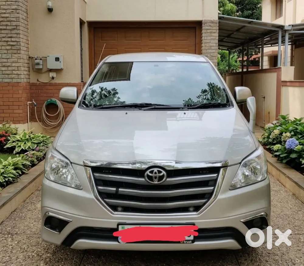 Toyota Innova 2014