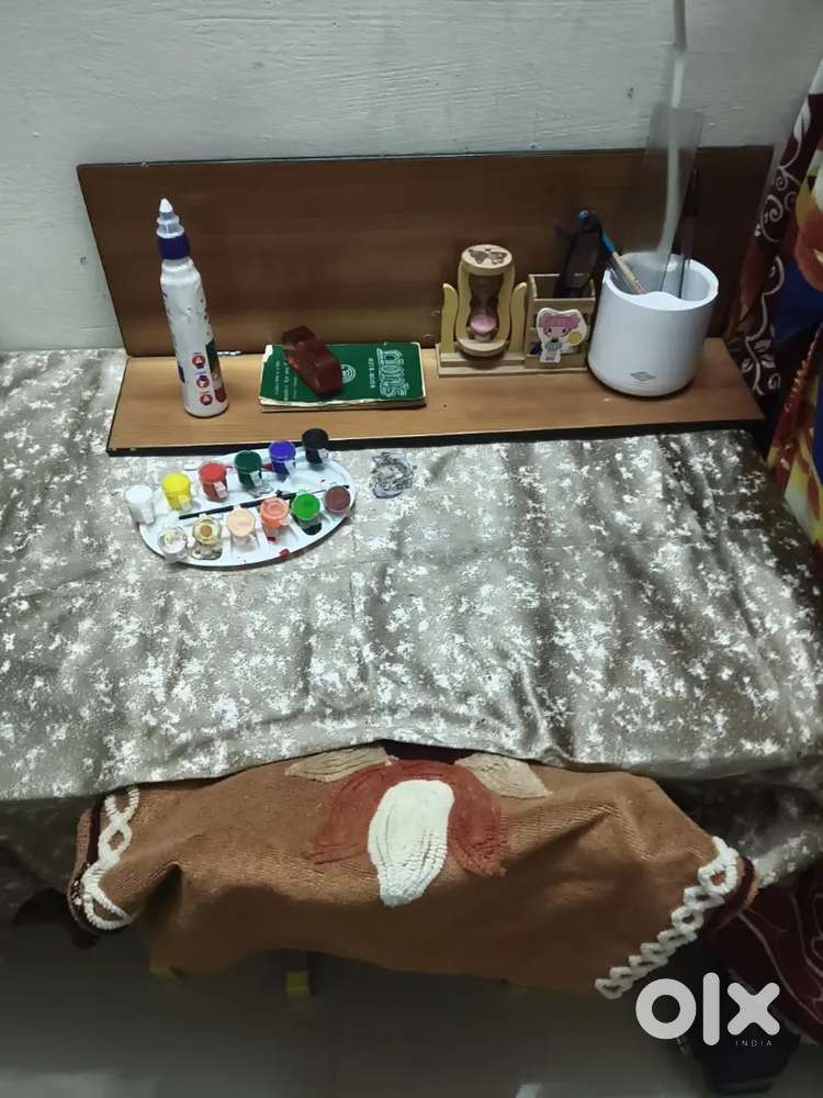 Bacchon ki table Hai badi hai