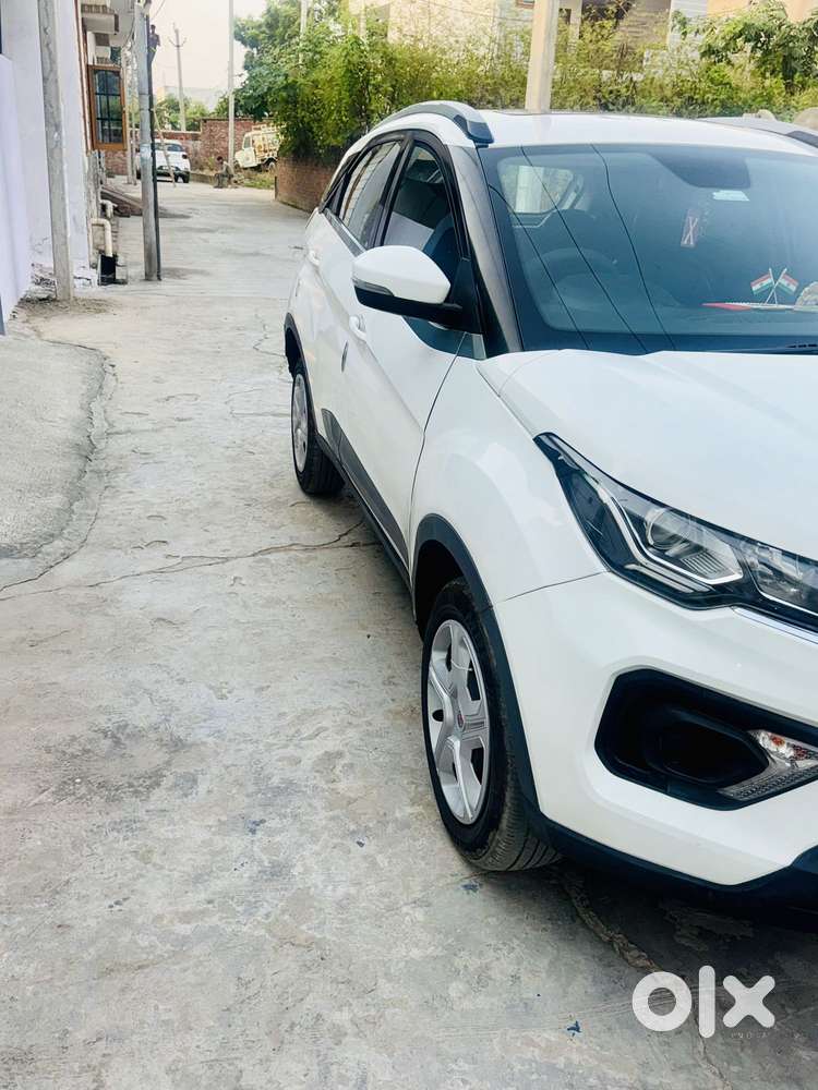 Tata Nexon Fearless Plus S Purple 1.5 Revotorq Diesel 6mt Dual Tone,..