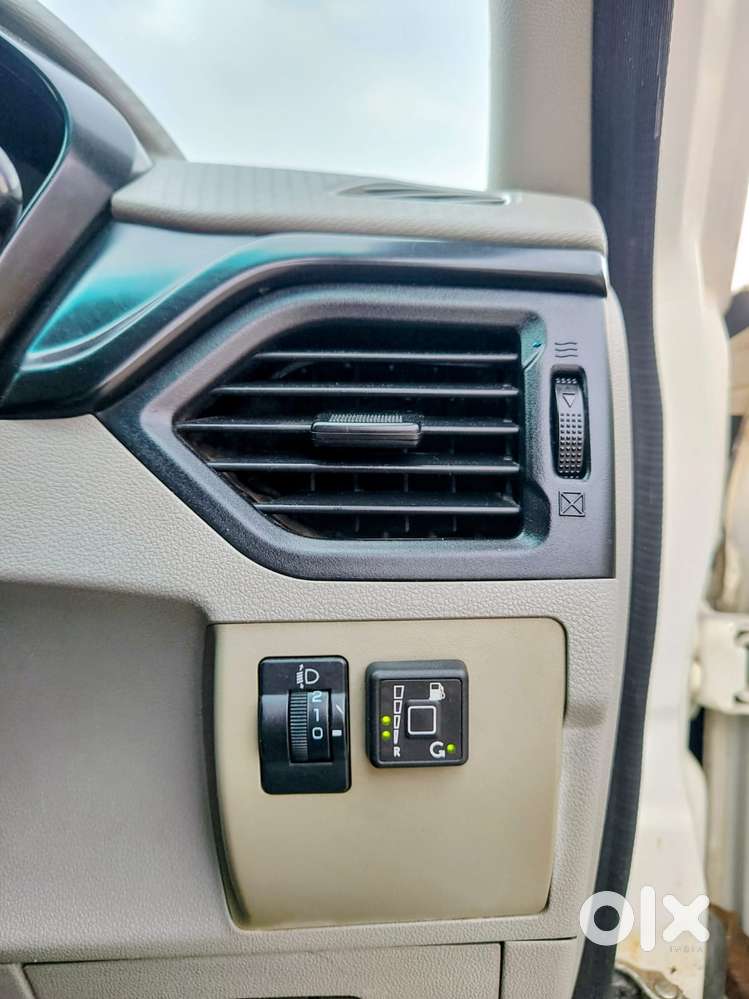 Mahindra Kuv 100, 2017, Cng & Hybrids