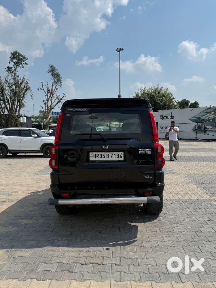 Mahindra Scorpio Classic 2023