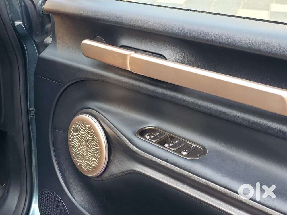 Mg Windsor Ev Essence, 2024, Electric