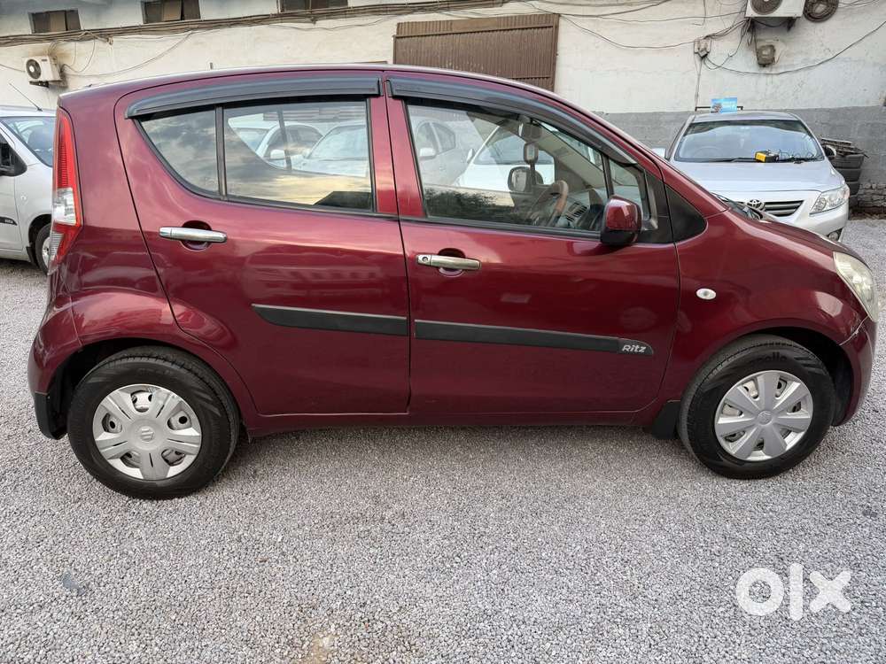 Maruti Suzuki Ritz Vxi, 2011, Petrol
