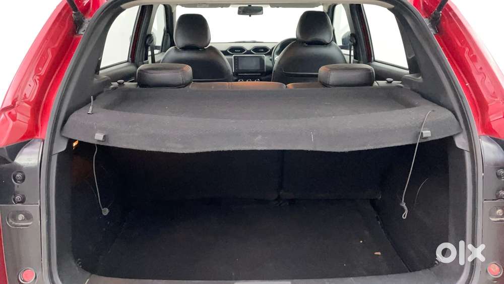 Nissan Magnite 1.0 Xv Premium, 2023, Petrol