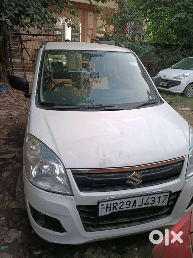 Well-maintained Wagonr 2015 Cng  Second Owner  Excellent Mileage