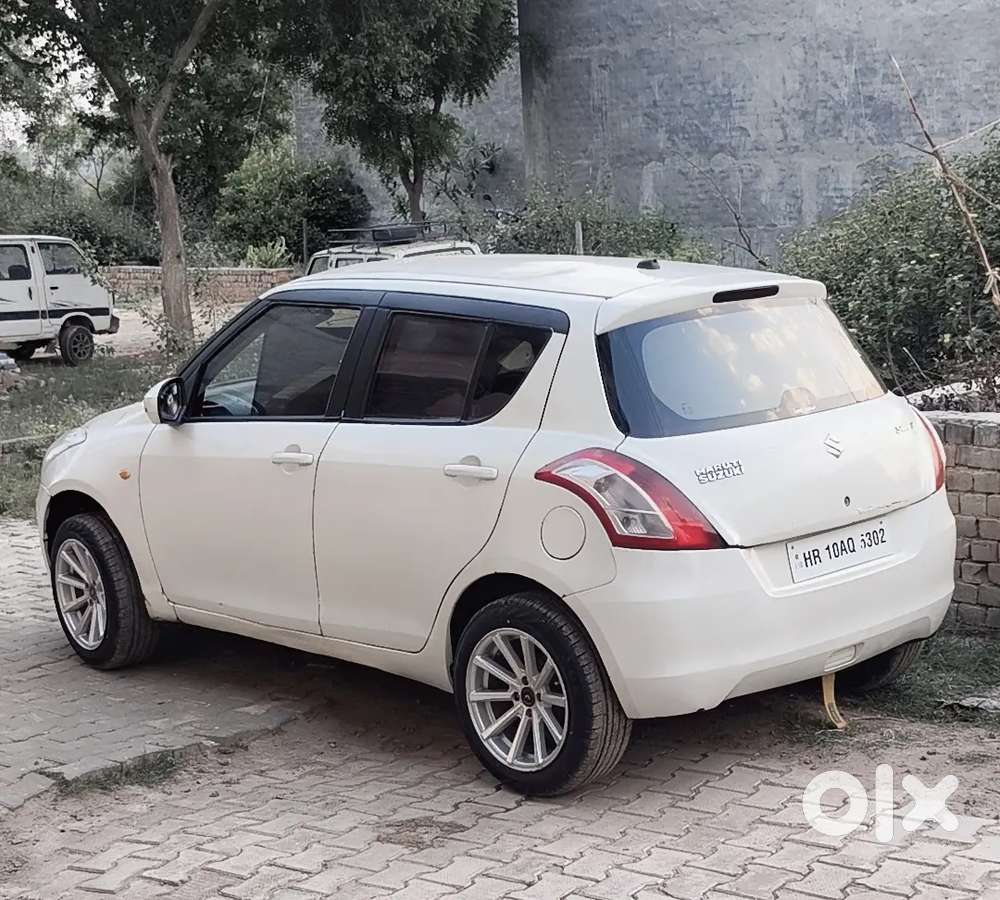 Maruti Suzuki Swift 2017 Cng & Hybrids 115000 Km Driven