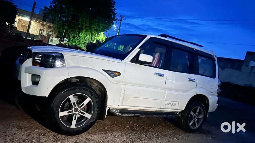 Mahindra Scorpio 2015 Diesel 100000 Km Driven