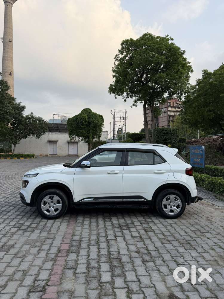 Hyundai Venue S Plus Mt 1.2 Kappa, 2021, Petrol