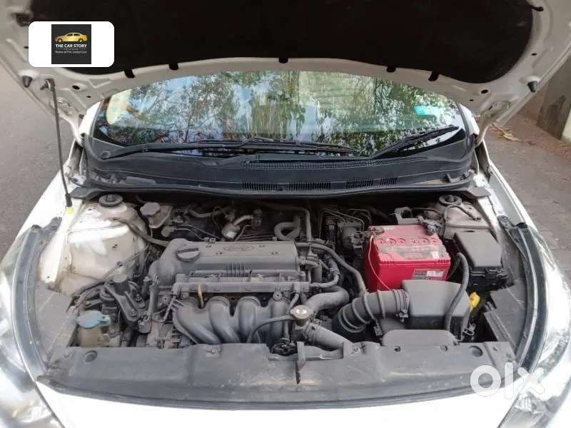 Hyundai Verna Fluidic 1.6 Vtvt Sx, 2015, Petrol