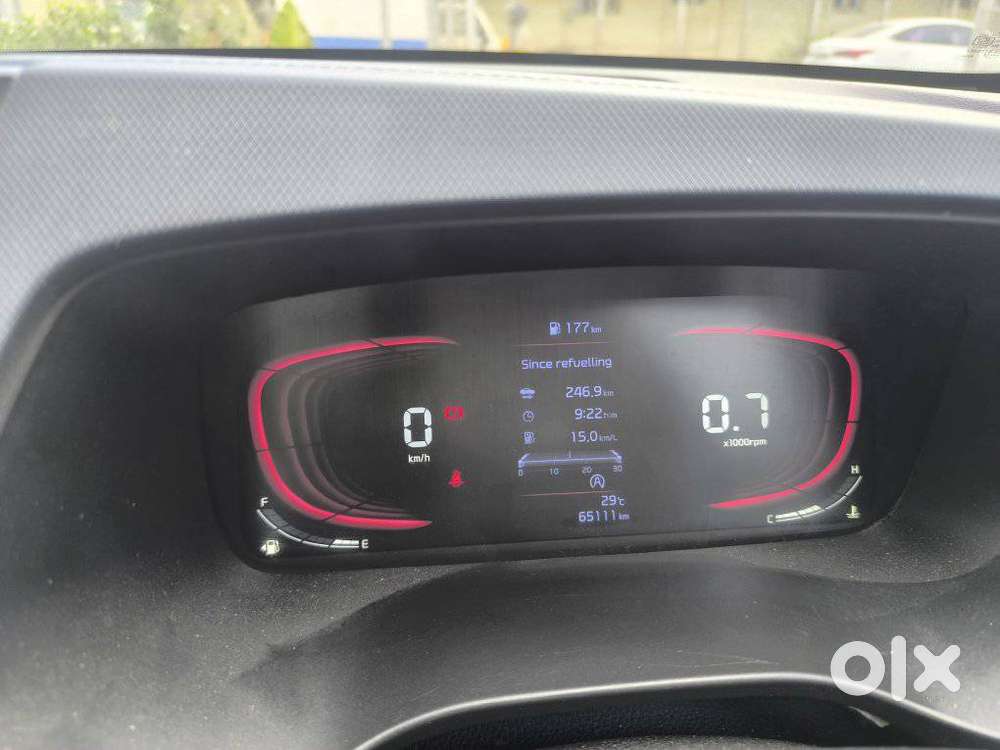 Kia Carens, 2024, Petrol