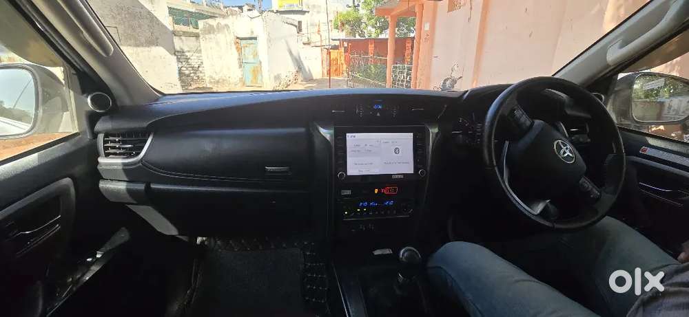 Wanna Sell Toyota Fortuner Leader  2024