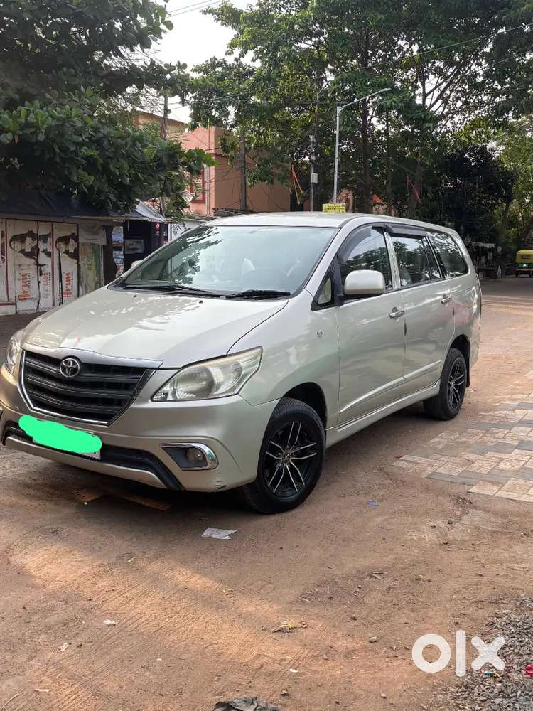 Toyota Innova 2014 Diesel Well Maintained