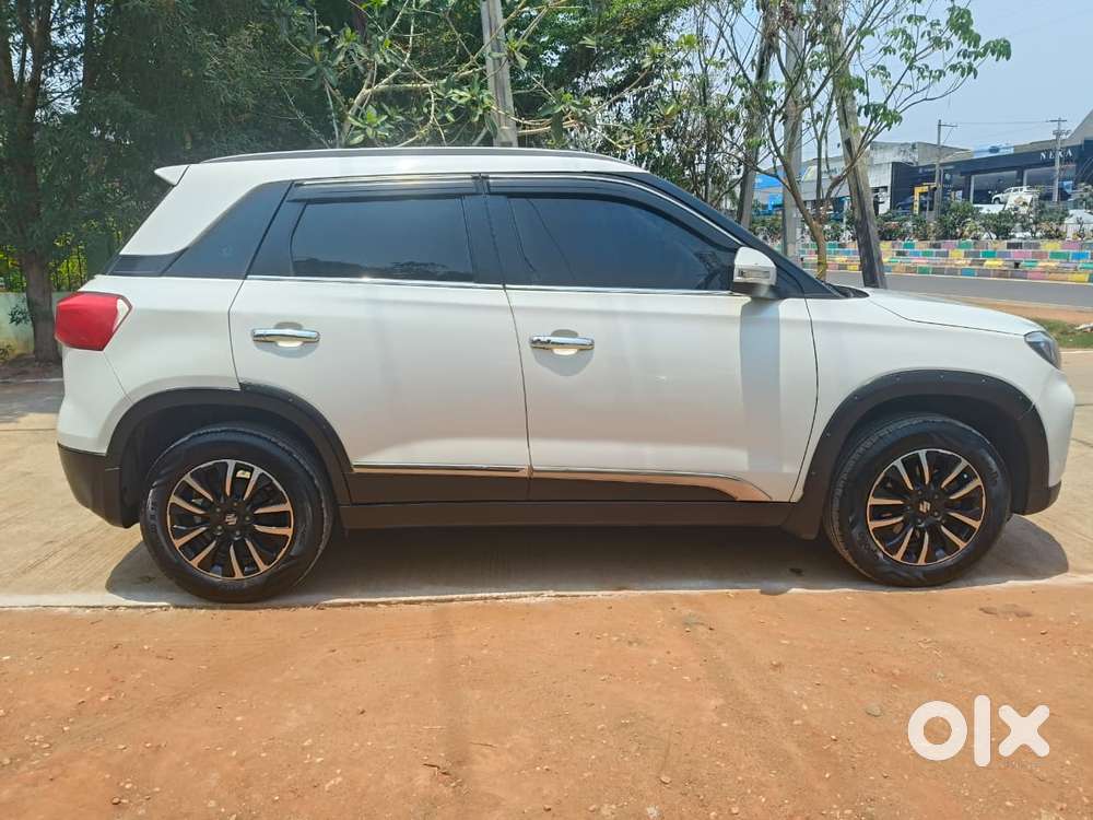 Maruti Suzuki Brezza 1.5 Zxi Plus Smart Hybrid, 2022, Petrol