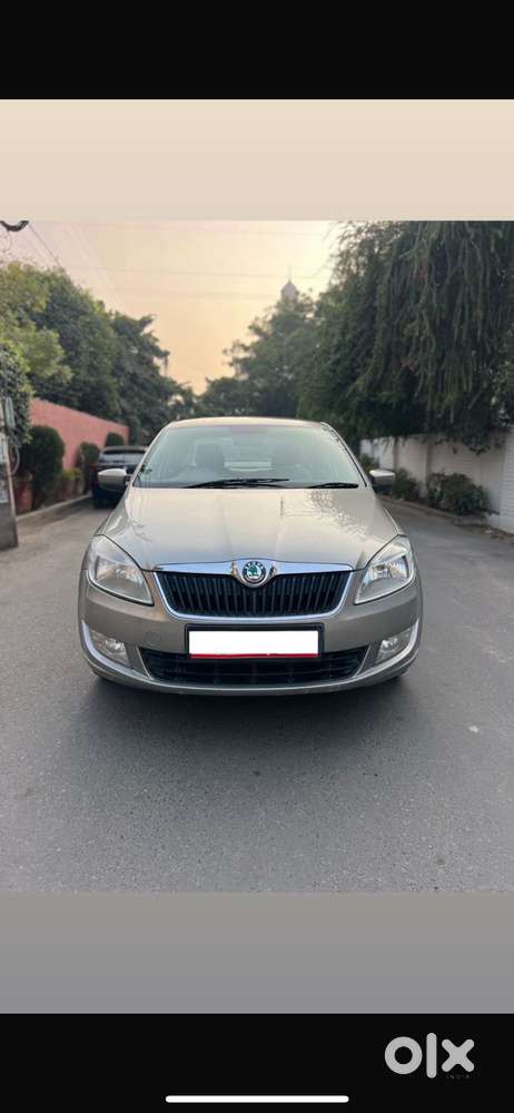 Skoda Rapid 1.0 Ambition Tsi At, 2012, Petrol