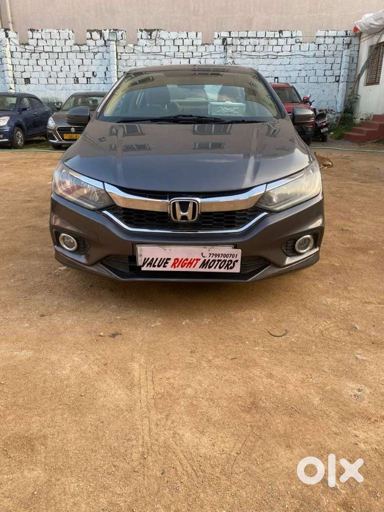 Honda City I-vtec V, 2018, Petrol