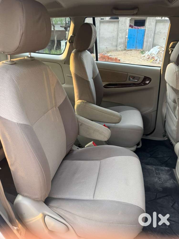 Toyota Innova 2.5 Vx 7 Seater Bs Iv, 2014, Diesel