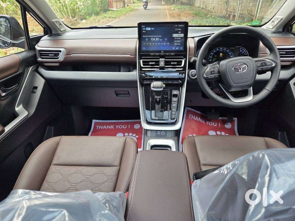Toyota Innova Hycross 2.0 Zx Hybrid 7 Str, 2026, Petrol