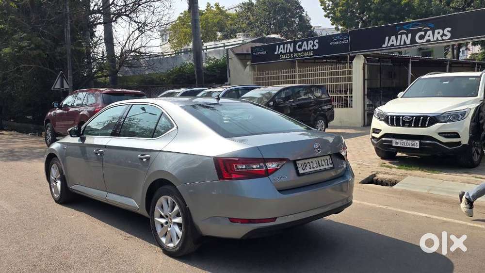 Skoda Superb L&k 2.0 Tdi At, 2017, Diesel