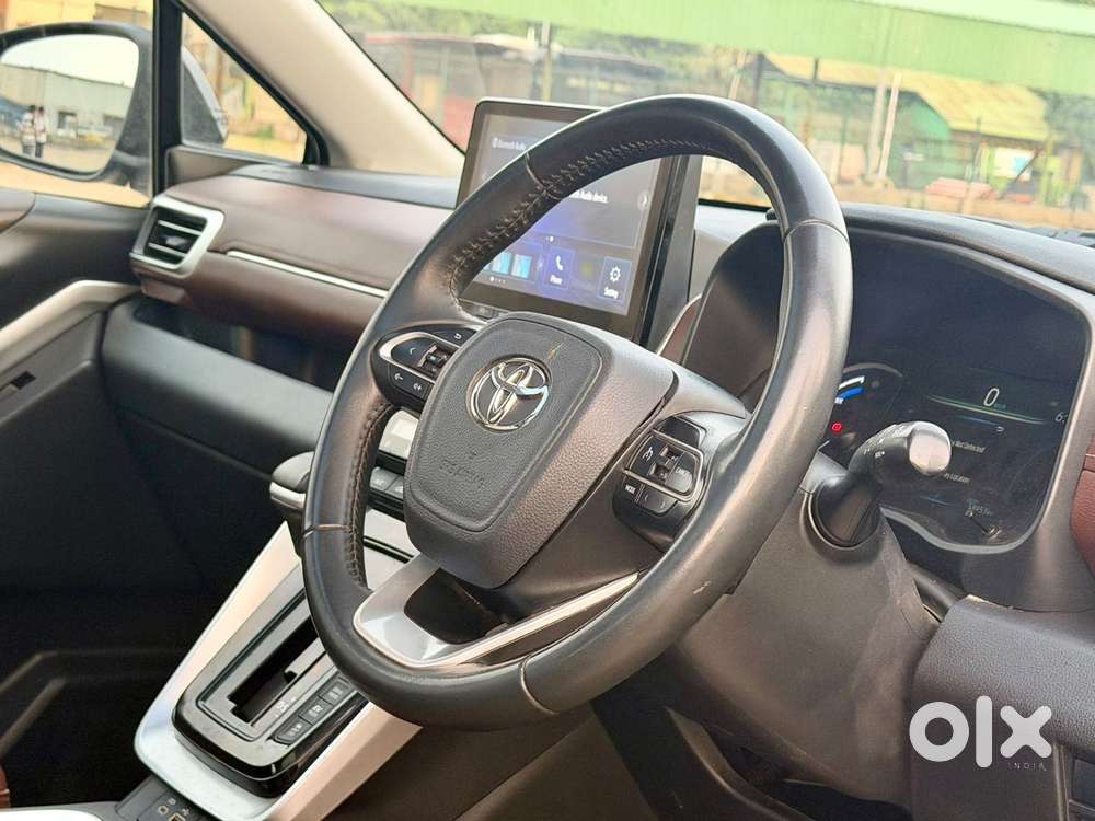 Toyota Innova Hycross 2.0 Vx Hybrid 8 Str, 2024, Petrol