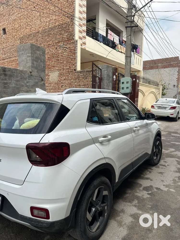 Hyundai Venue 2020 Diesel 56000 Km Driven