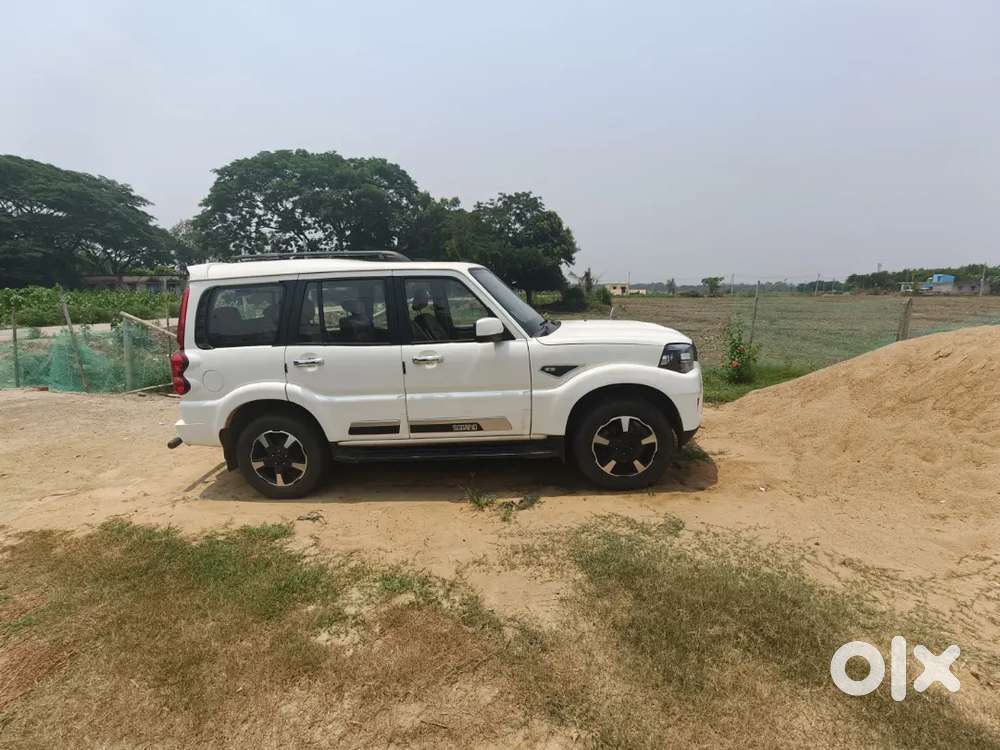 Scorpio S11 Top Model