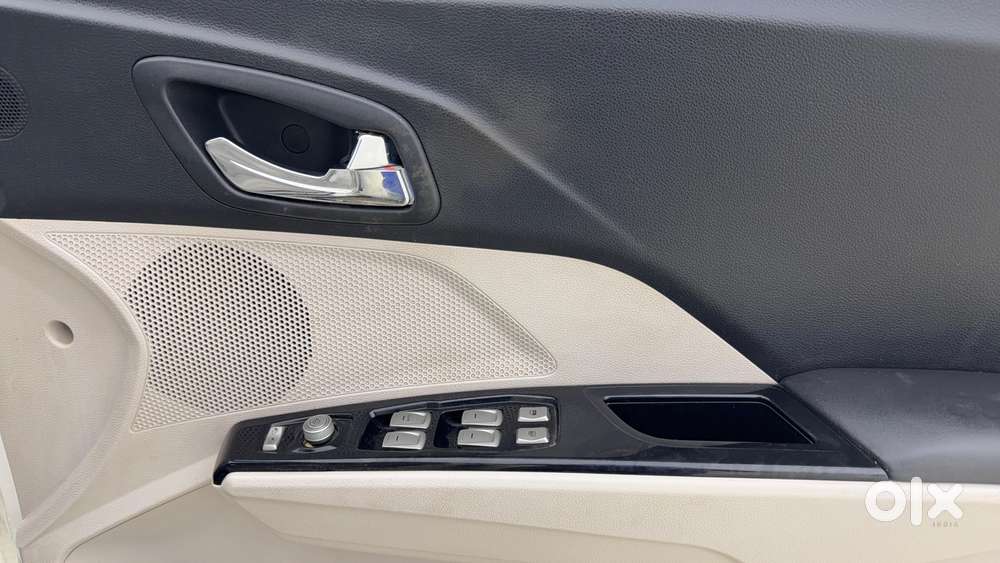 Mahindra Xuv300 W8 Option, 2021, Petrol